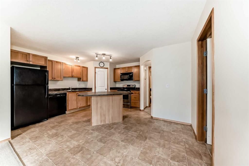 106, 20 Panatella Landing NW, Calgary — photo 4 of 38