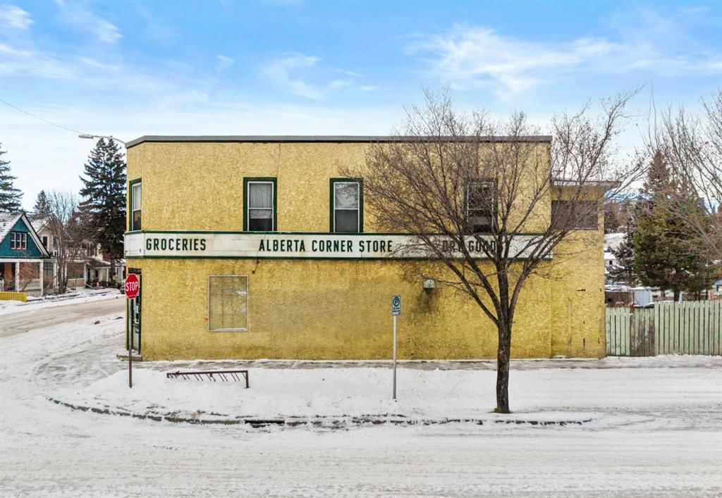 922 19 Avenue SE, Calgary — photo 3 of 22