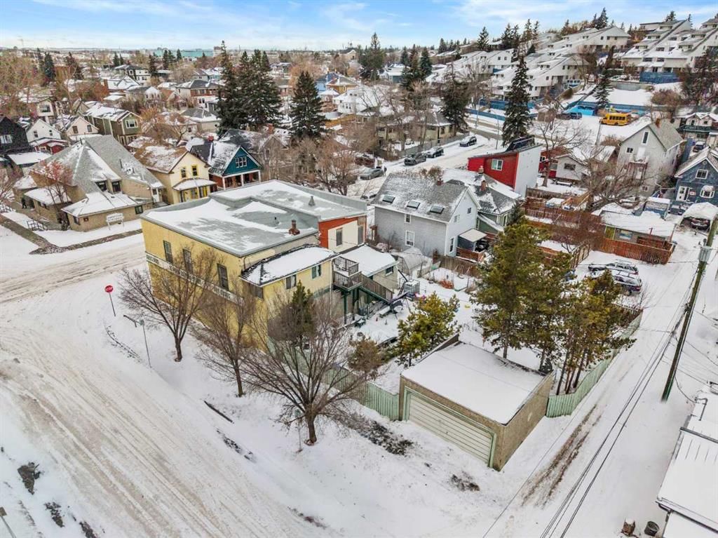 922 19 Avenue SE, Calgary — photo 5 of 22