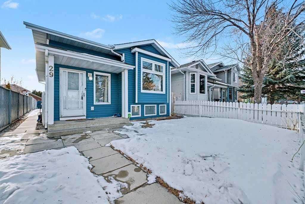 29 Erin Green Way SE, Calgary — main listing photo