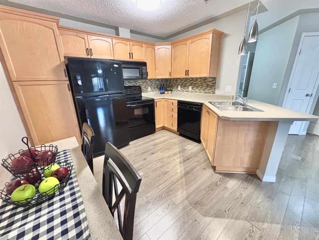 116, 369 Rocky Vista Park NW, Calgary — photo 5 of 33