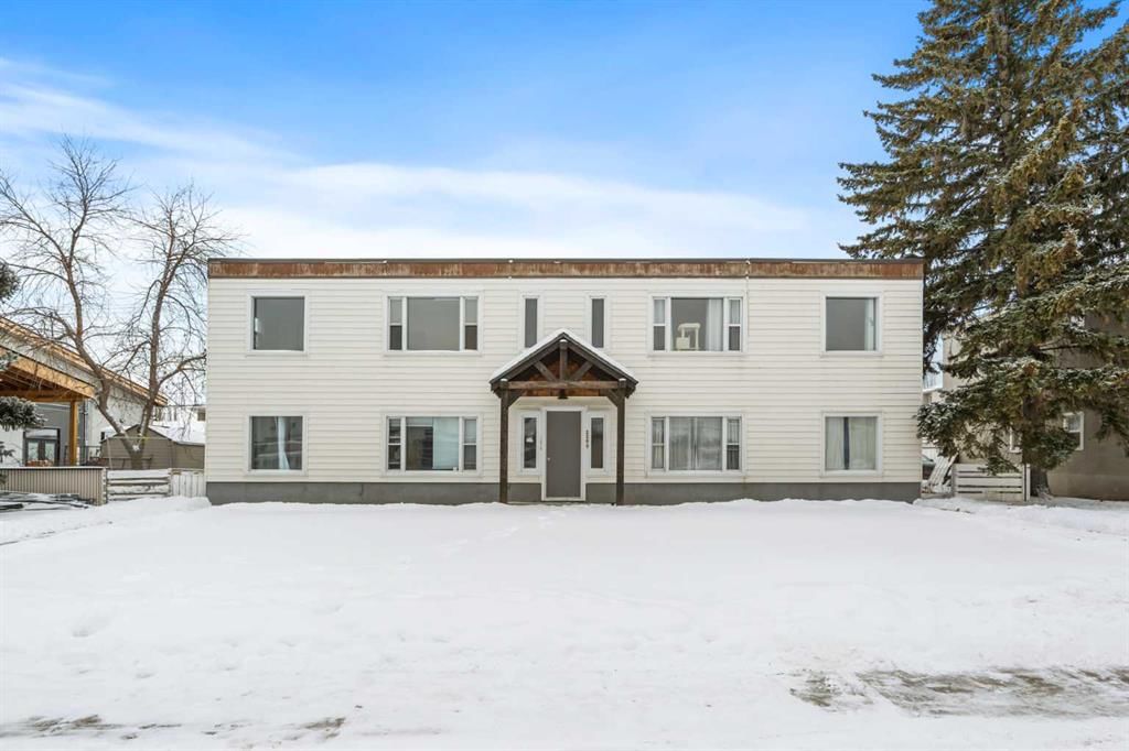 2209 Westmount Road NW, Calgary — main listing photo