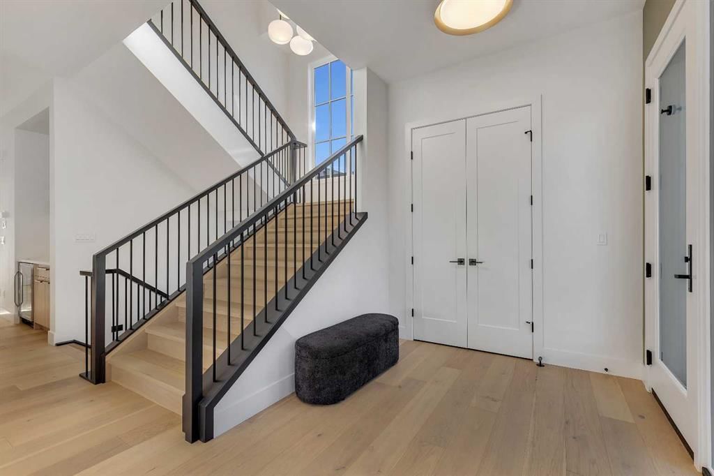 210 Alexandria Green SW, Calgary — photo 5 of 45