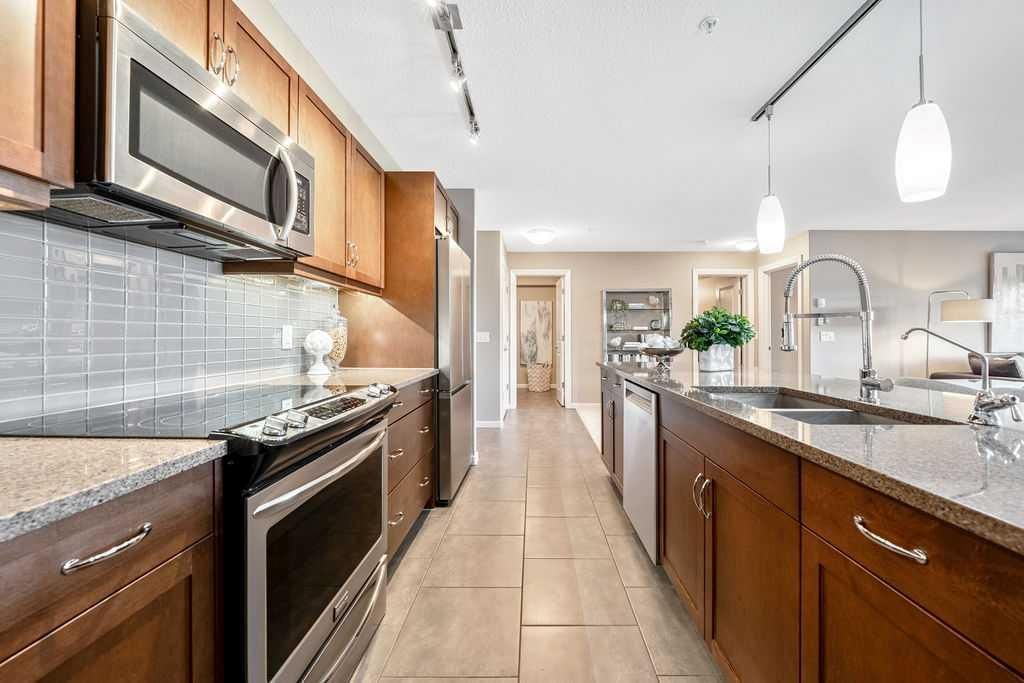 308, 103 Valley Ridge Manor NW, Calgary — photo 3 of 36