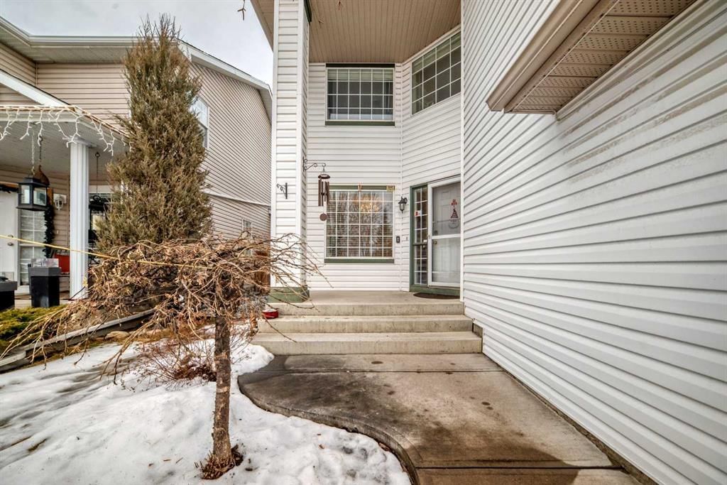 71 Millrise Square SW, Calgary — photo 2 of 35