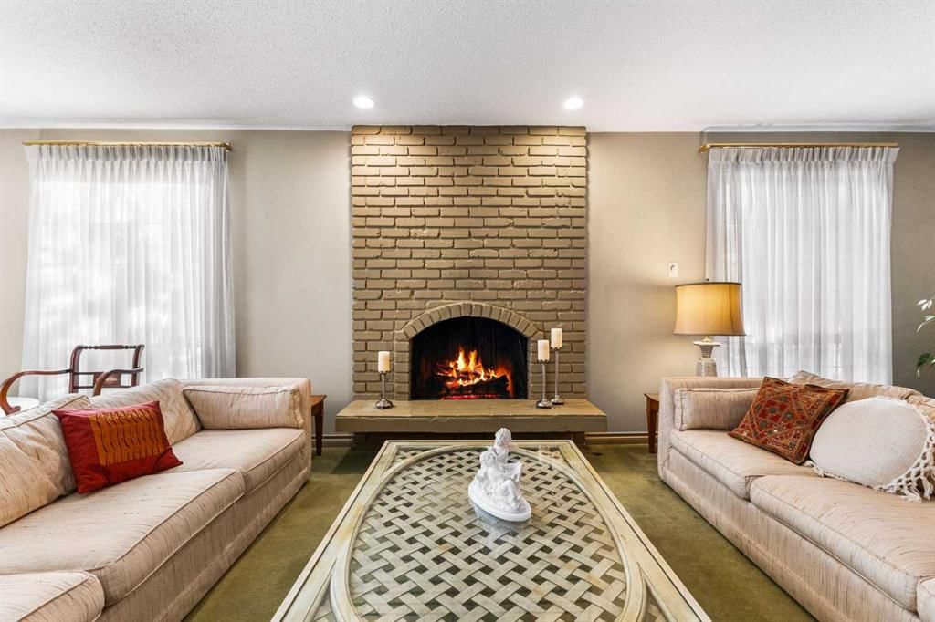 7008 Kenosee Place SW, Calgary — photo 4 of 50