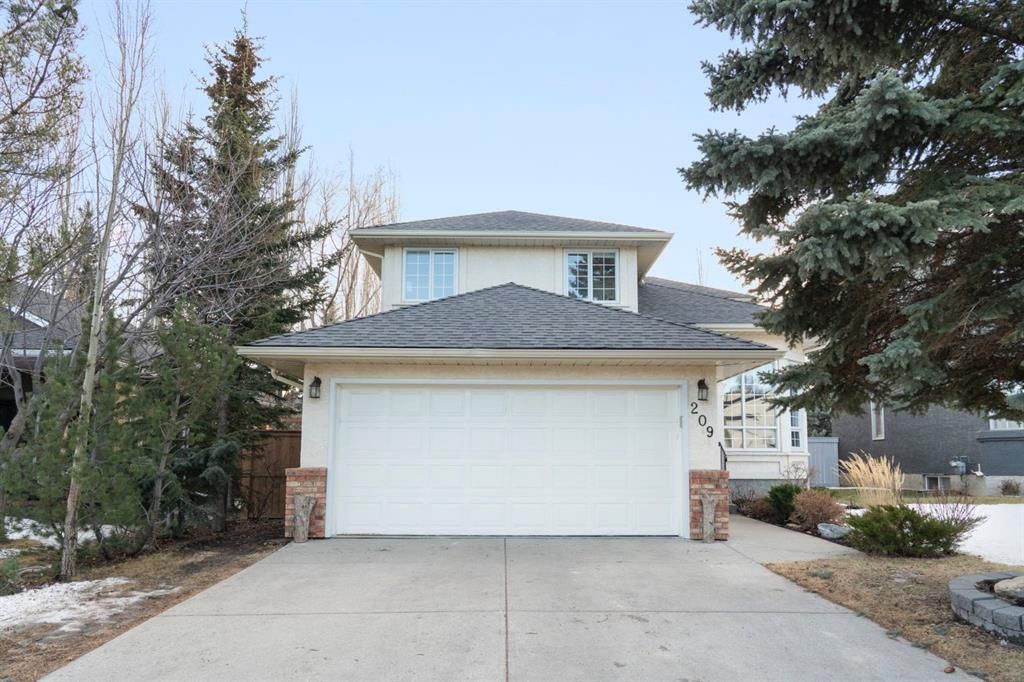 209 Hawkstone Drive NW, Calgary — main listing photo