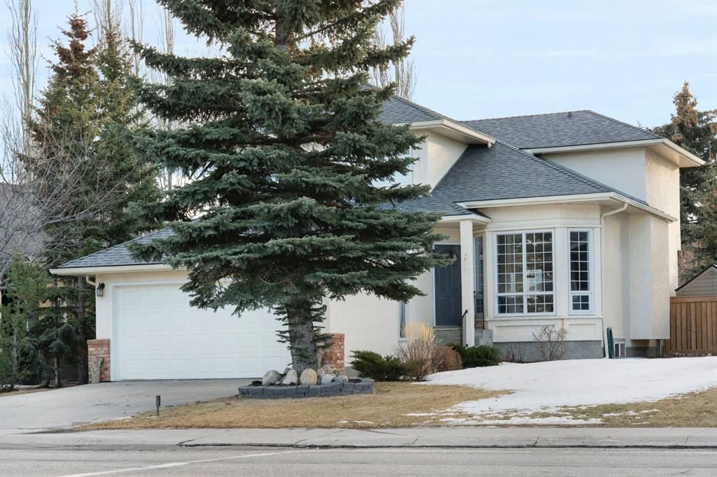209 Hawkstone Drive NW, Calgary — photo 2 of 46