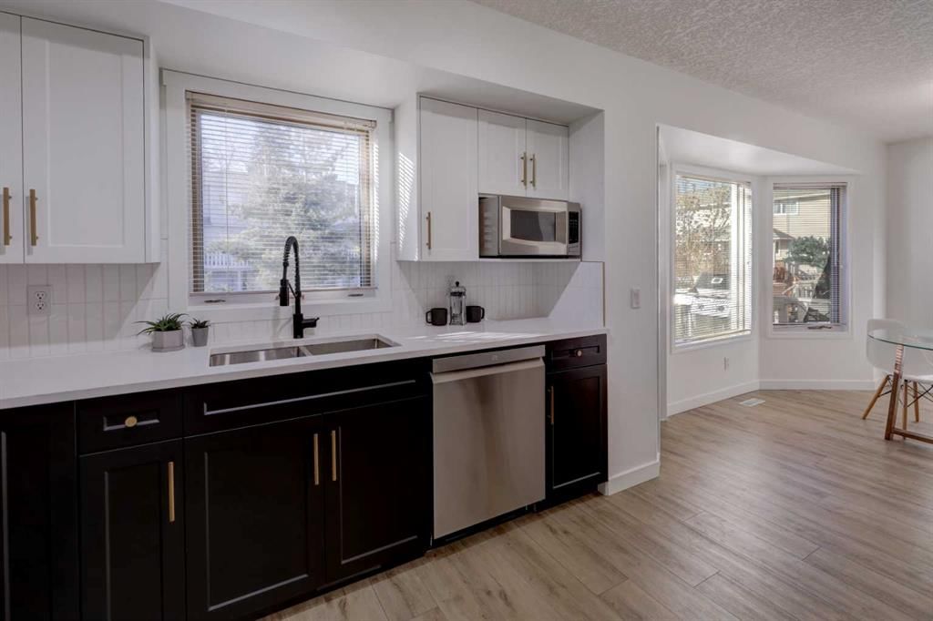 472 Killarney Glen Court SW, Calgary — photo 3 of 33