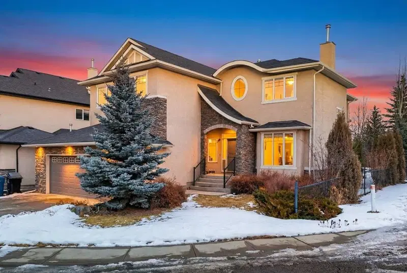 10 Discovery Ridge Way SW, Calgary — main listing photo