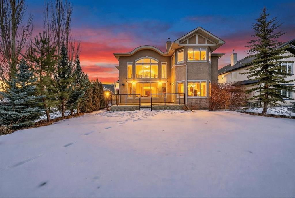 10 Discovery Ridge Way SW, Calgary — photo 2 of 45