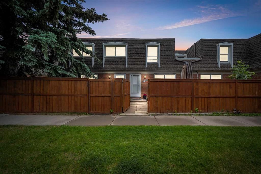 151, 330 Canterbury Drive SW, Calgary — photo 3 of 46
