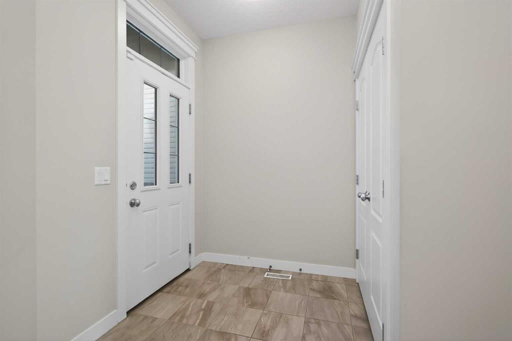 130 Evanscrest Terrace NW, Calgary — photo 4 of 28
