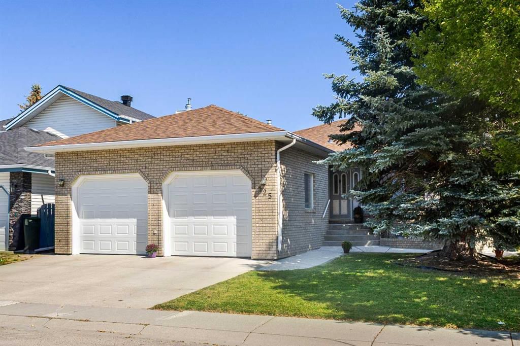 125 Edgebrook Road NW, Calgary — main listing photo