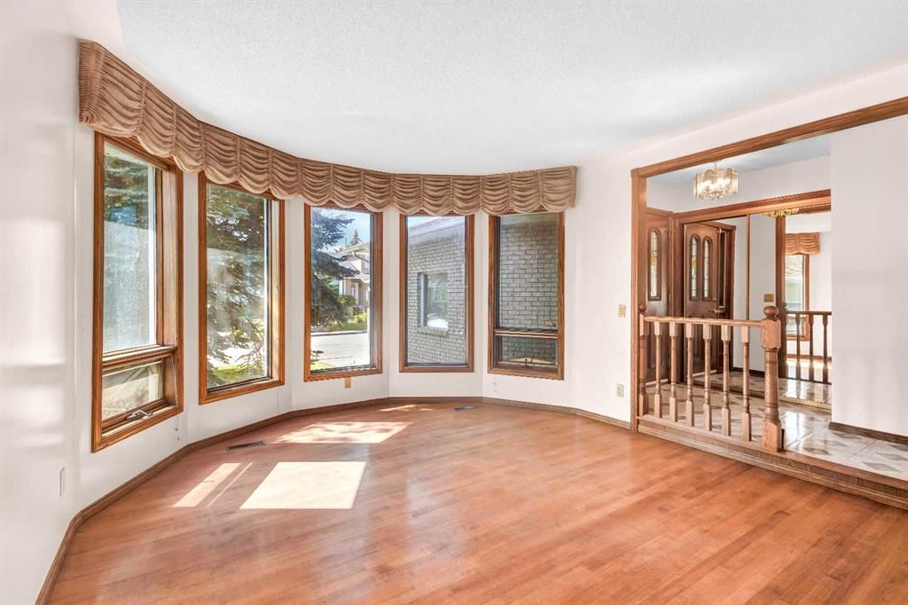 125 Edgebrook Road NW, Calgary — photo 3 of 50