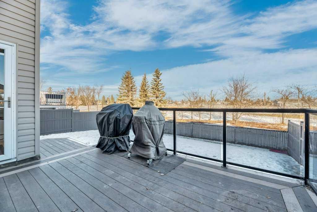 44 Douglas Shore Close SE, Calgary — photo 2 of 46