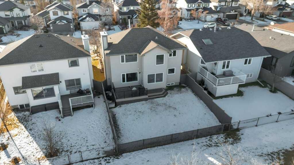 44 Douglas Shore Close SE, Calgary — photo 4 of 46