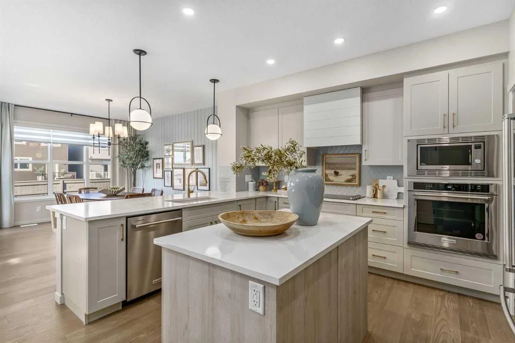 80 Magnolia Green SE, Calgary — photo 2 of 23