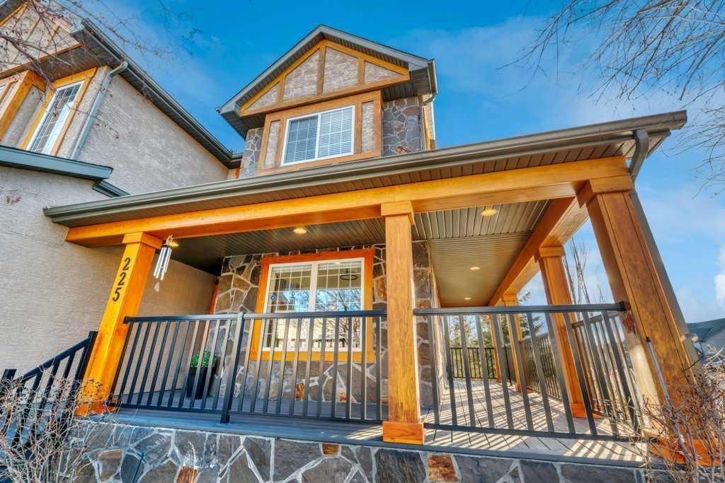225 Discovery Ridge Way SW, Calgary — photo 2 of 49