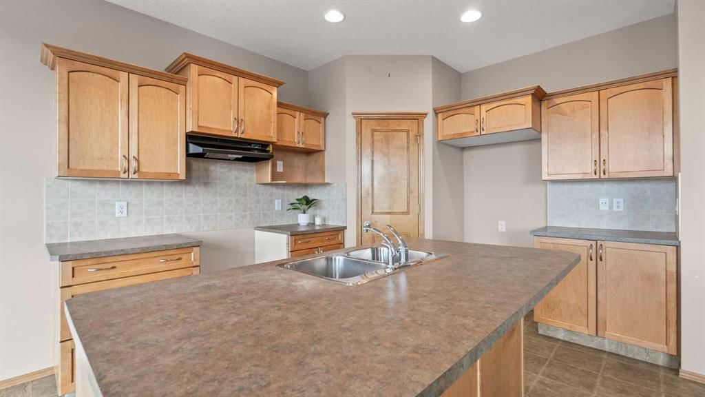 99 Tuscany Ridge Terrace NW, Calgary — photo 3 of 32