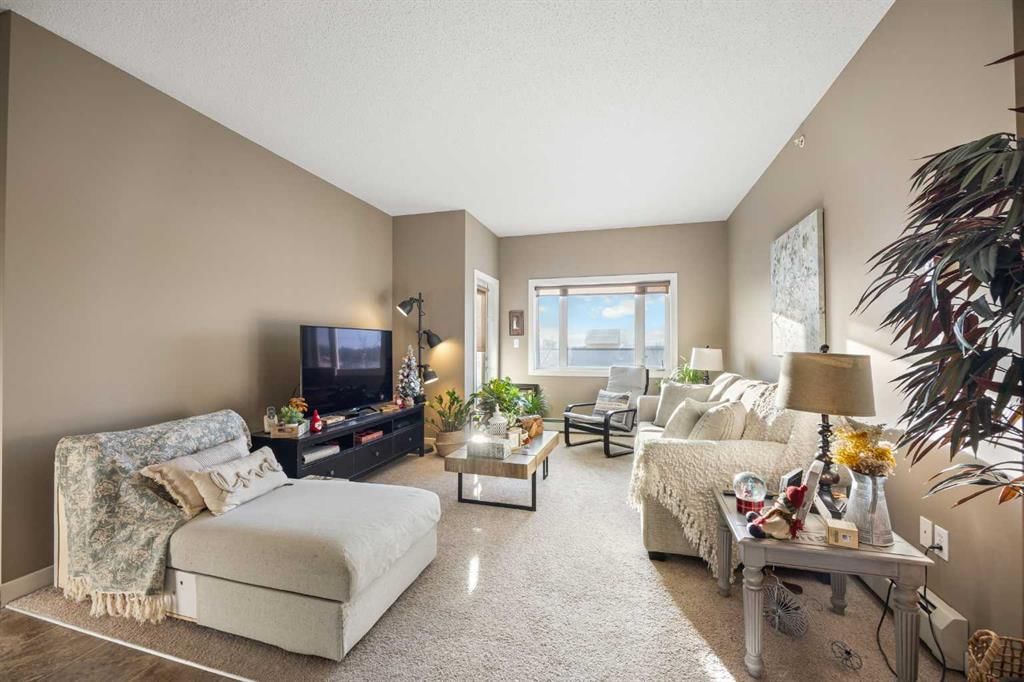 431, 11 Millrise Drive SW, Calgary — photo 3 of 36