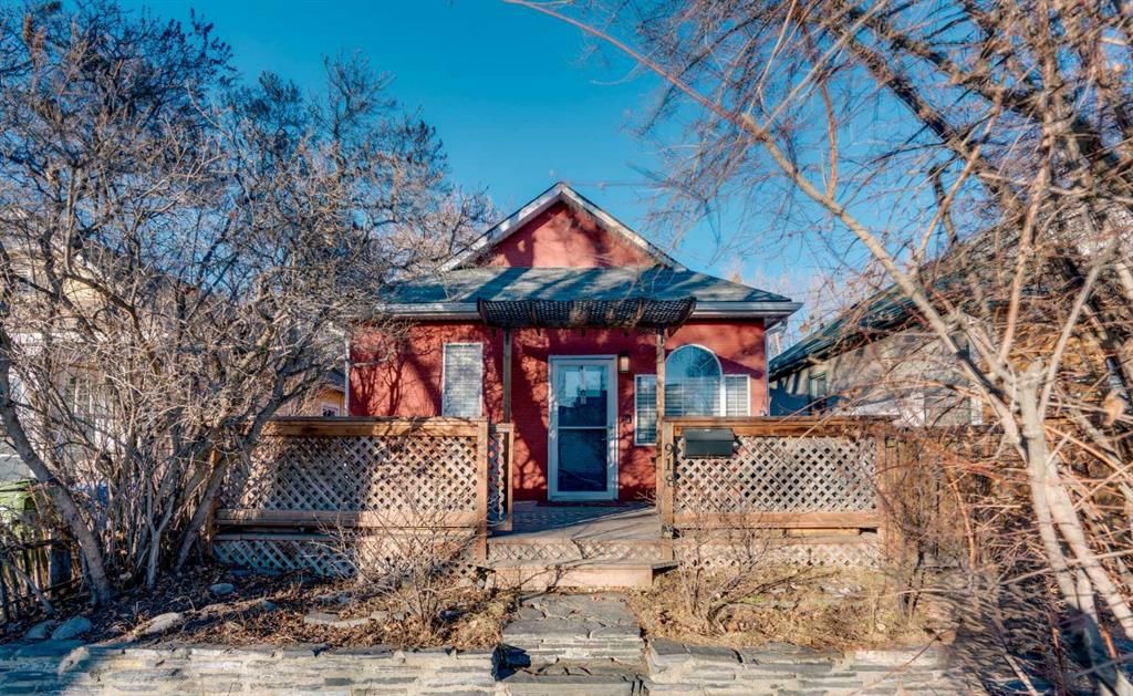 918 11 Avenue SE, Calgary — main listing photo