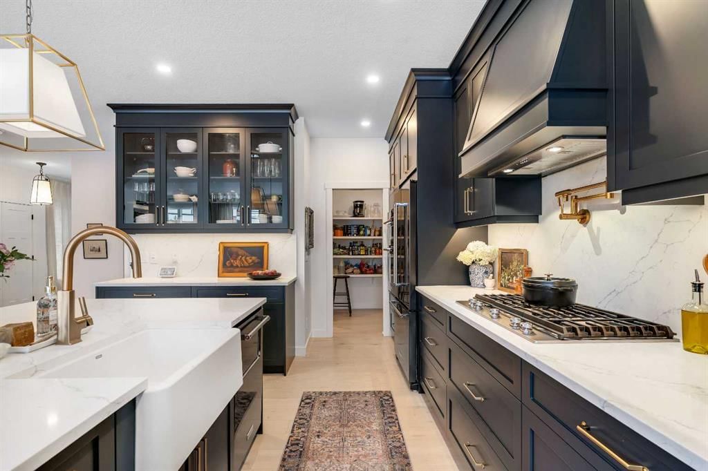 1176 Cranbrook Gardens SE, Calgary — photo 4 of 50