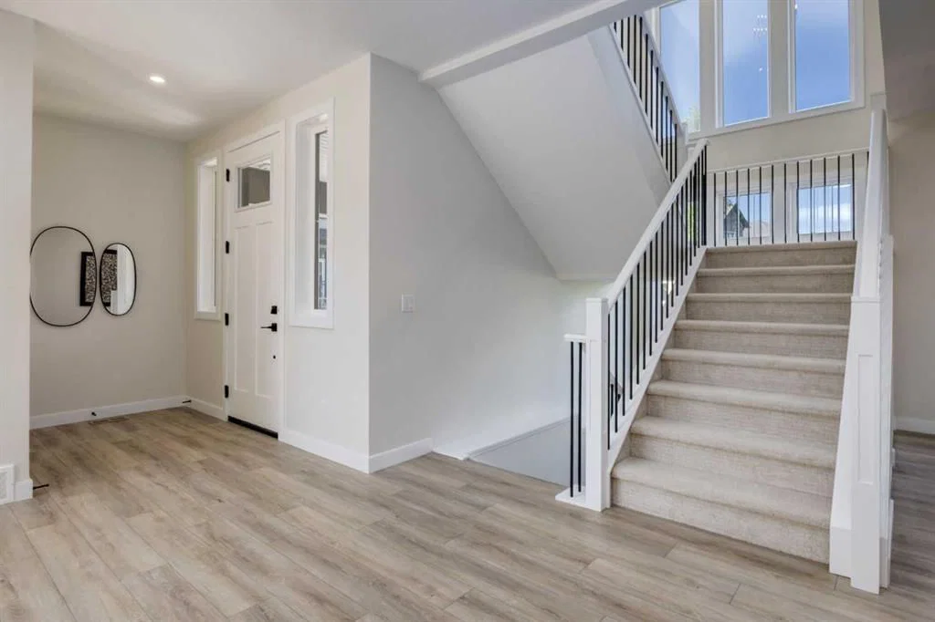 48 Treeline Lane SW, Calgary — photo 3 of 50