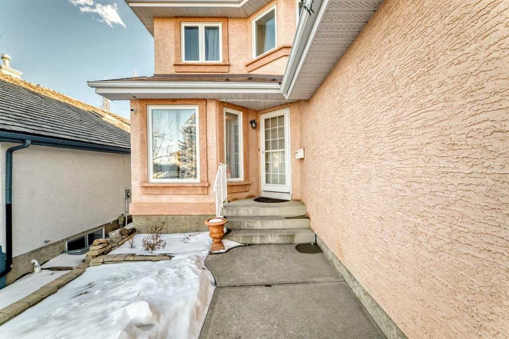 205 Patterson Hill SW, Calgary — photo 3 of 50