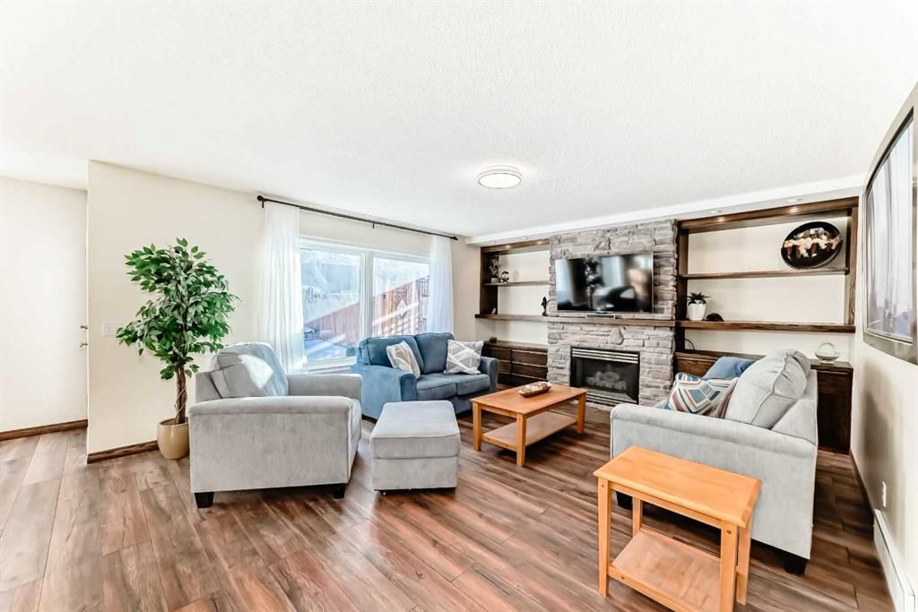 205 Patterson Hill SW, Calgary — photo 5 of 50