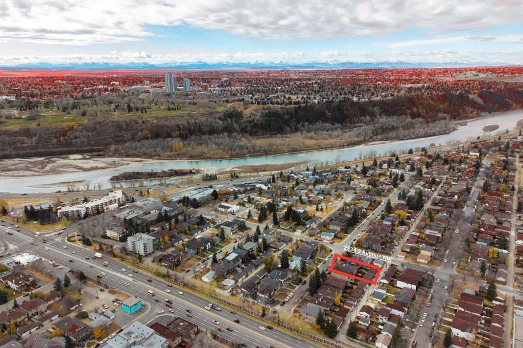 2534 3 Avenue NW, Calgary — photo 3 of 50