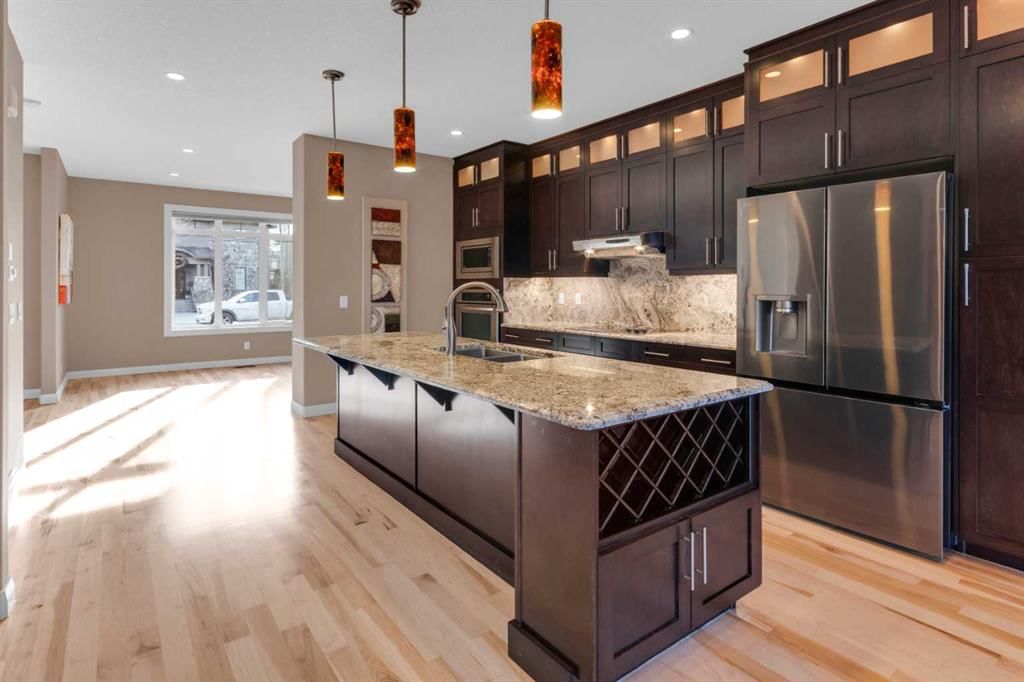 2534 3 Avenue NW, Calgary — photo 5 of 50