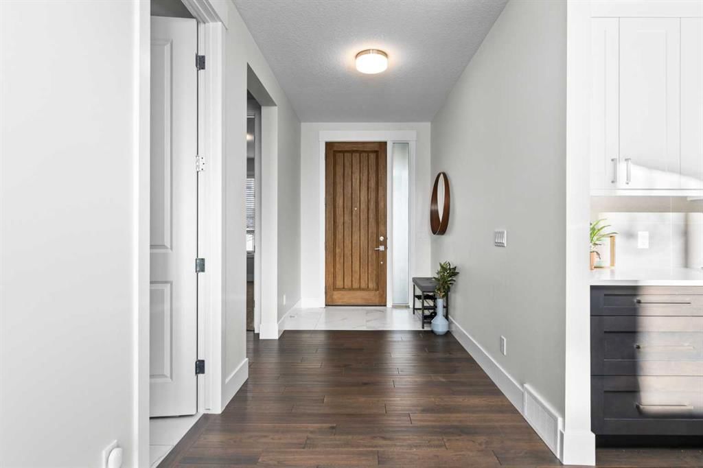 67 Aspen Vista Way SW, Calgary — photo 4 of 50