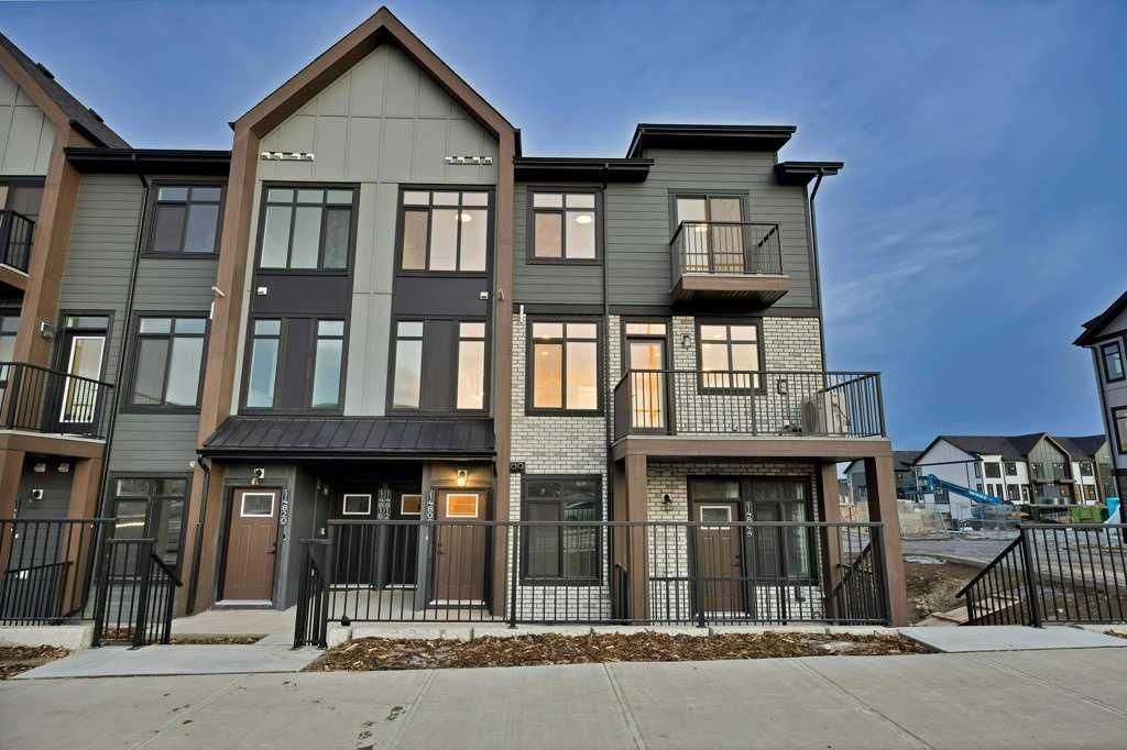 14808 1 Street, Calgary — photo 4 of 46