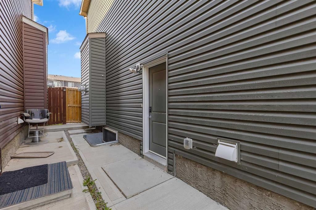 225 Cornerstone Manor NE, Calgary — photo 2 of 32