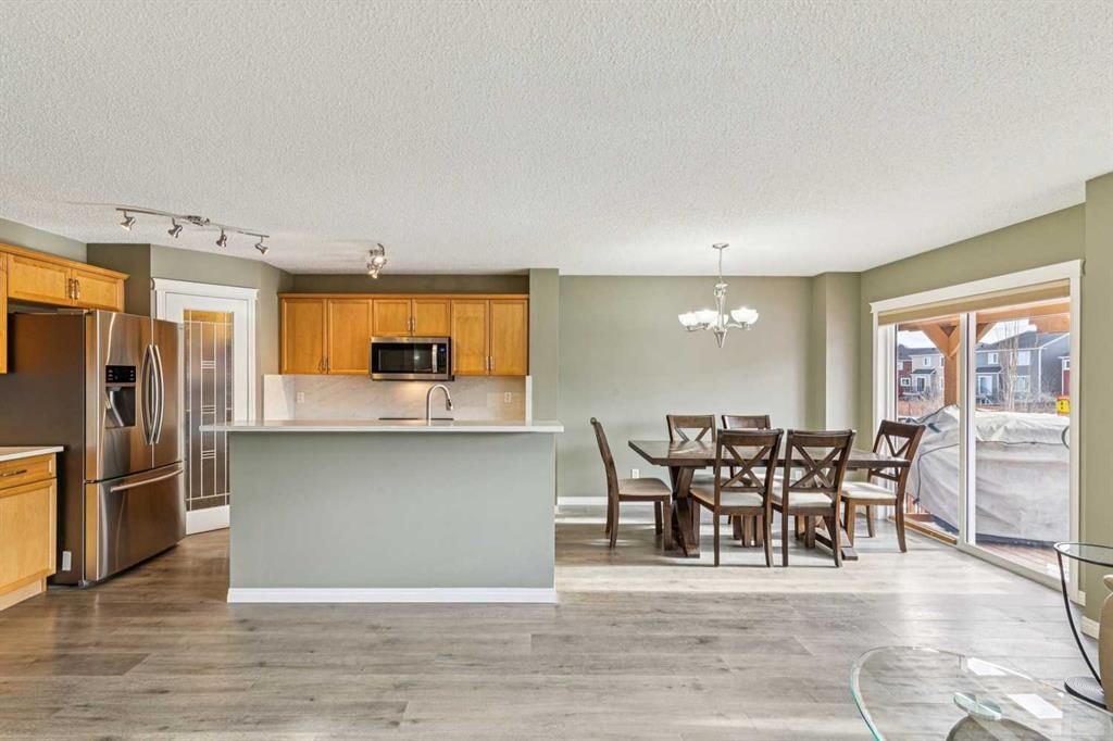 460 Silverado Plains Circle SW, Calgary — photo 5 of 41