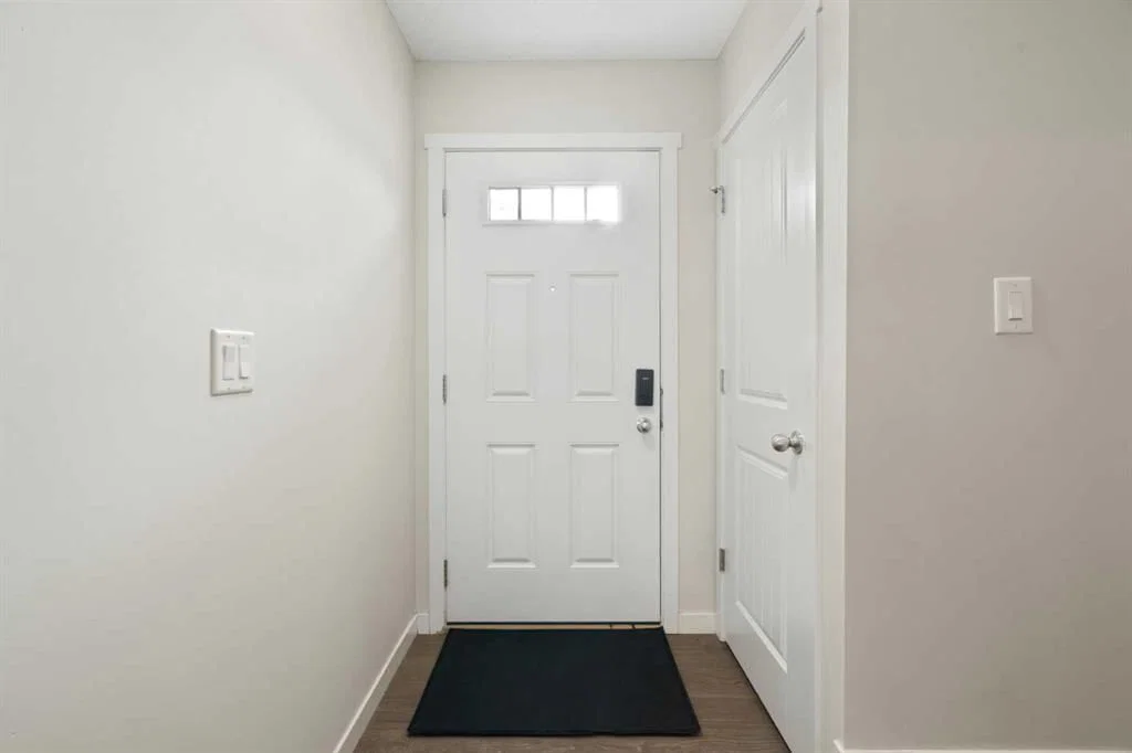 325 Copperpond Landing SE, Calgary — photo 3 of 34