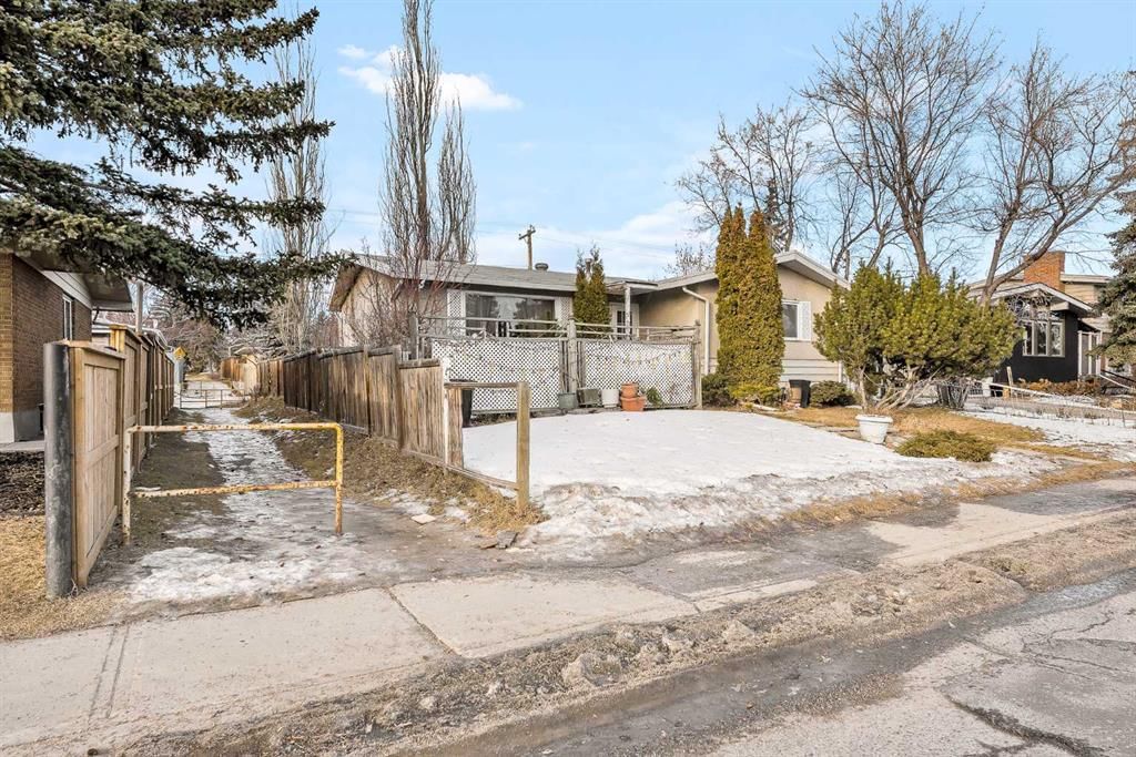 10535 Elbow Drive SW, Calgary — photo 4 of 24