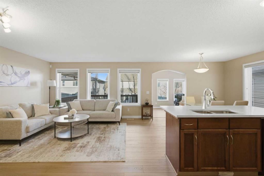 227 Panamount Circle NW, Calgary — photo 5 of 46