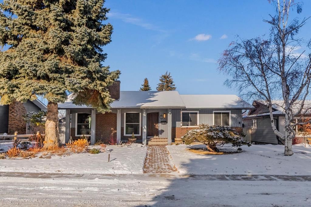 136 Parkglen Crescent SE, Calgary — main listing photo
