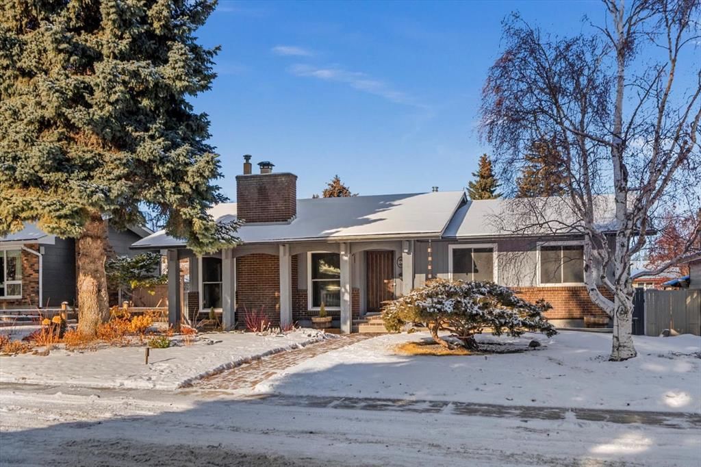 136 Parkglen Crescent SE, Calgary — photo 2 of 45