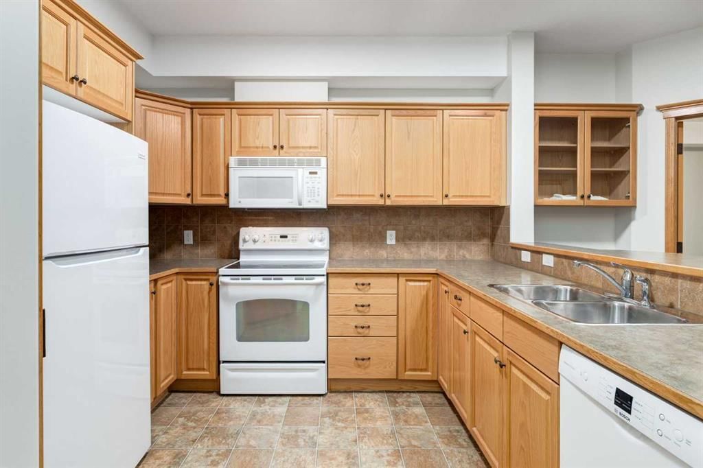 355, 15 Everstone Drive SW, Calgary — photo 5 of 48