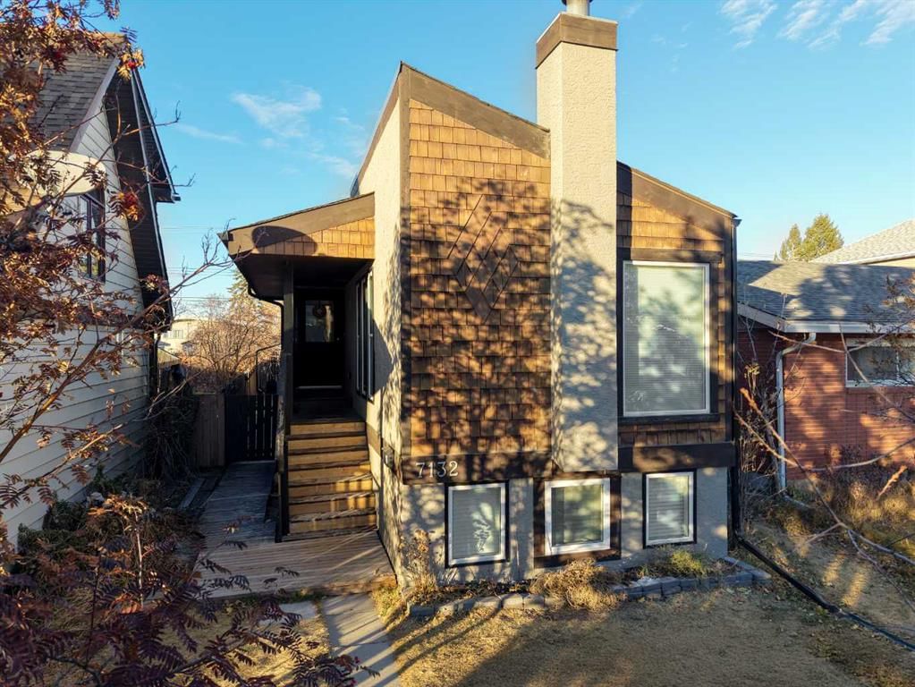 7132 36 Avenue NW, Calgary — photo 2 of 42
