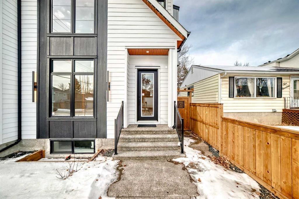 517 34A Street NW, Calgary — photo 3 of 43