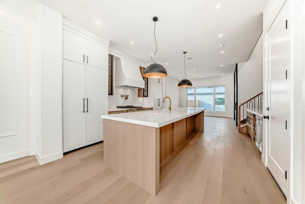 517 34A Street NW, Calgary — photo 5 of 43
