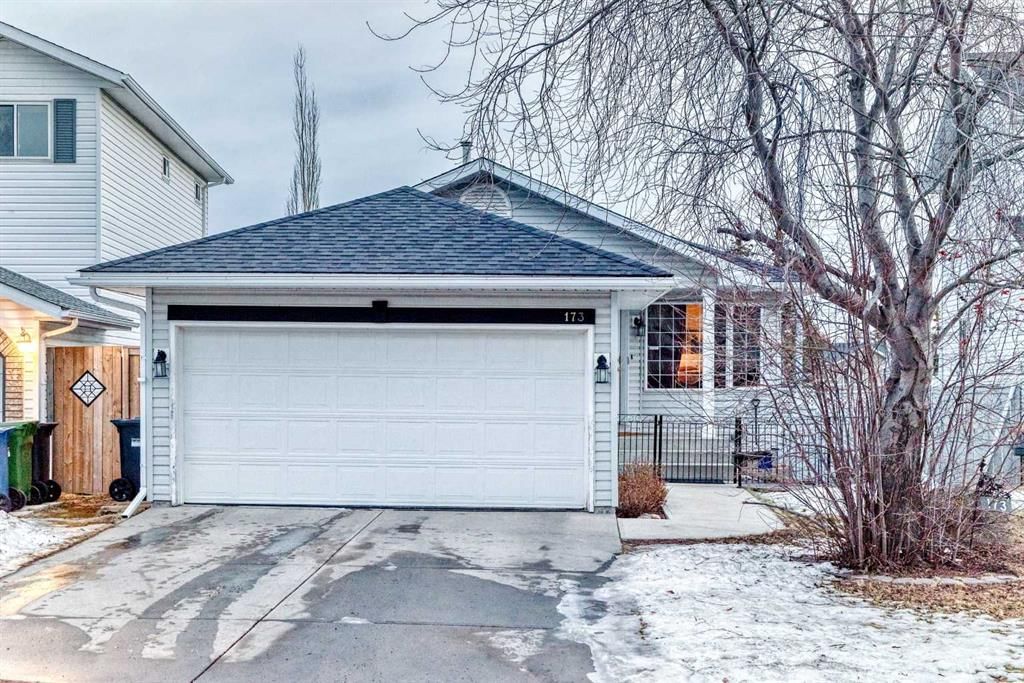 173 citadel hills Circle NW, Calgary — main listing photo