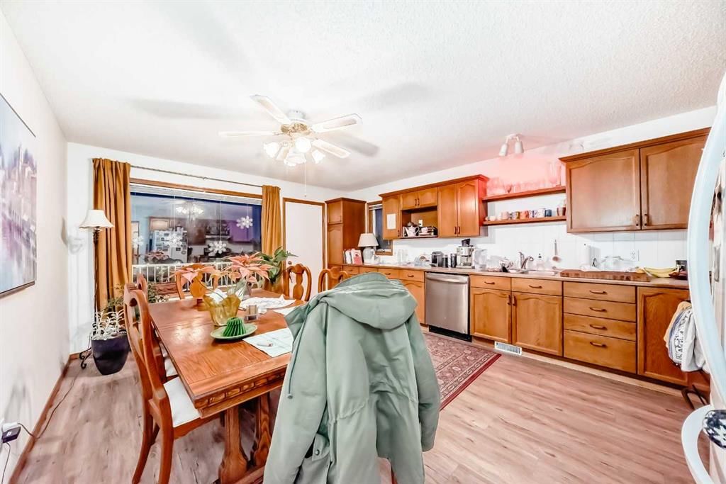 173 citadel hills Circle NW, Calgary — photo 5 of 37