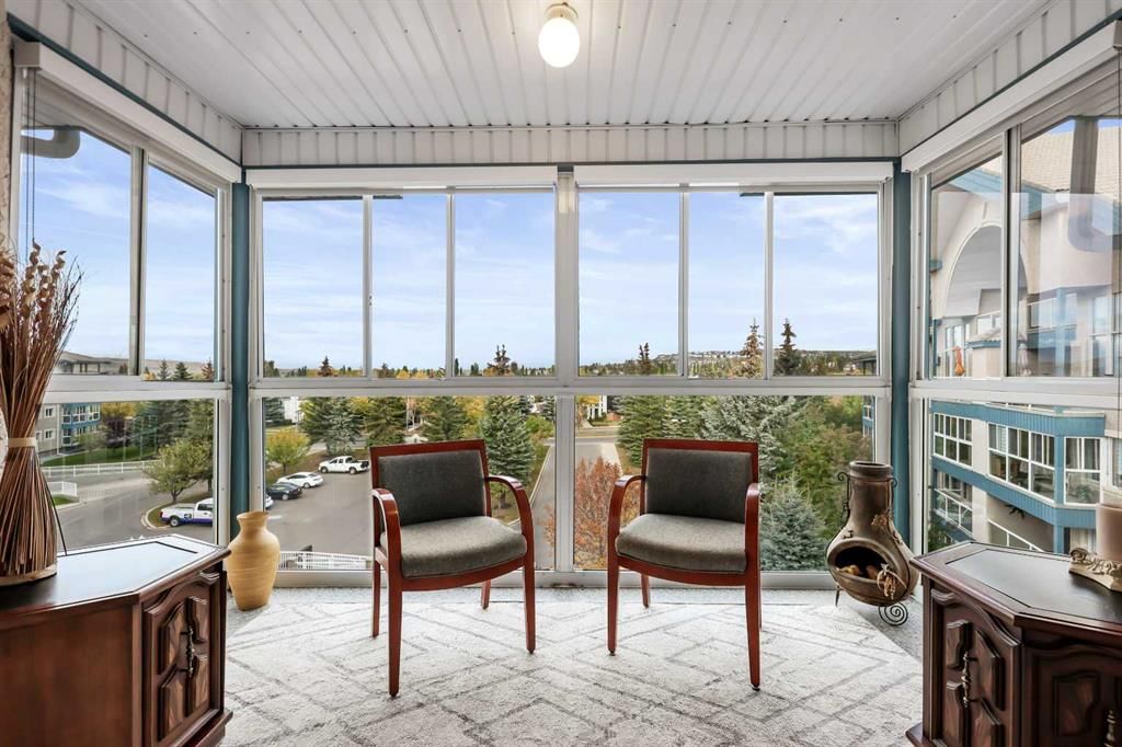 404, 7239 Sierra Morena Boulevard SW, Calgary — photo 5 of 31