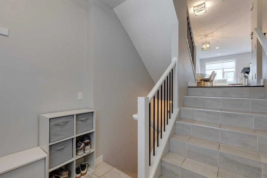 55 Sage Bluff Heights NW, Calgary — photo 4 of 40