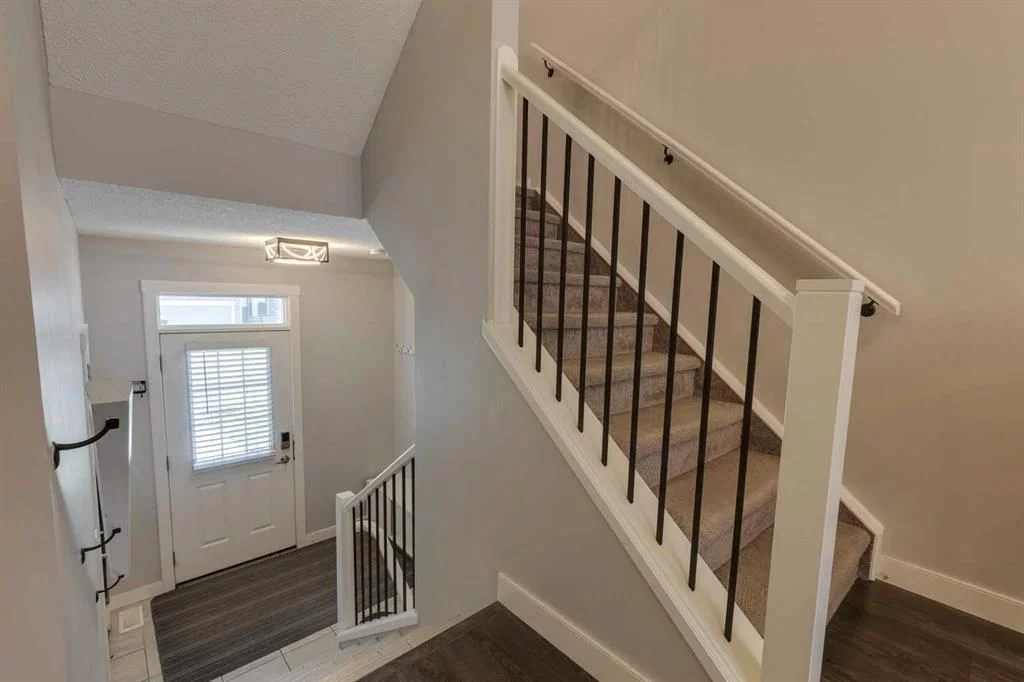 55 Sage Bluff Heights NW, Calgary — photo 5 of 40